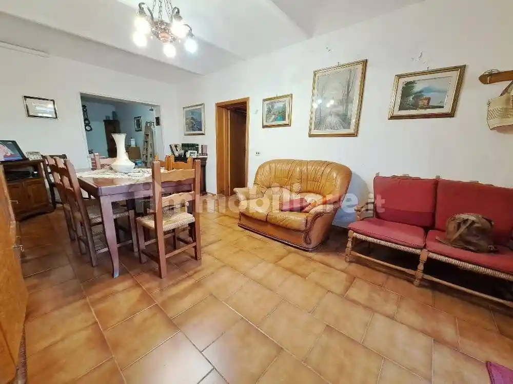 Appartamento in vendita a Cascina