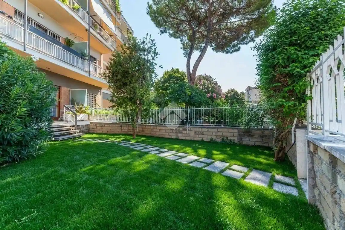 Appartamento in vendita a Roma