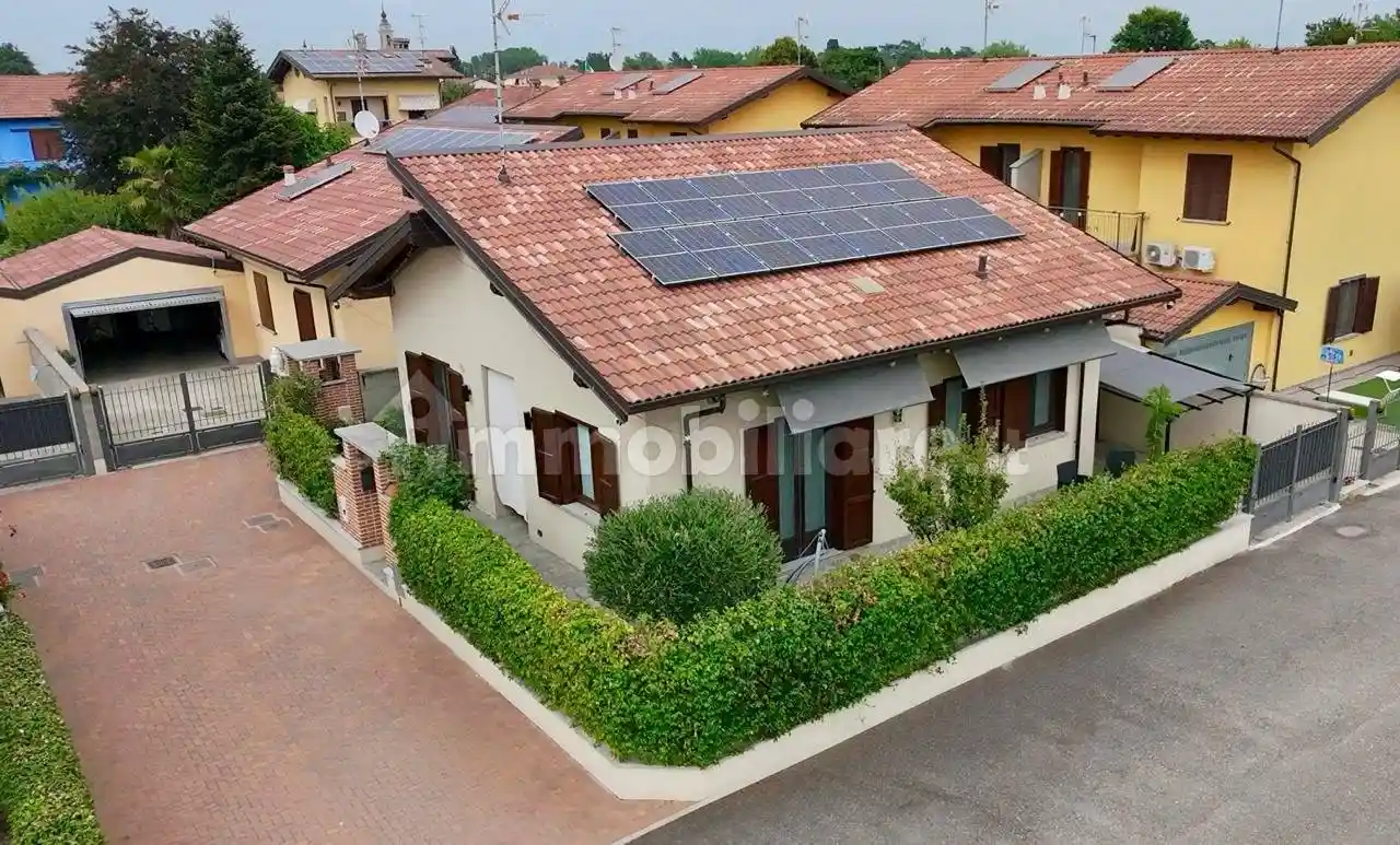 Villa in vendita a Gravellona Lomellina