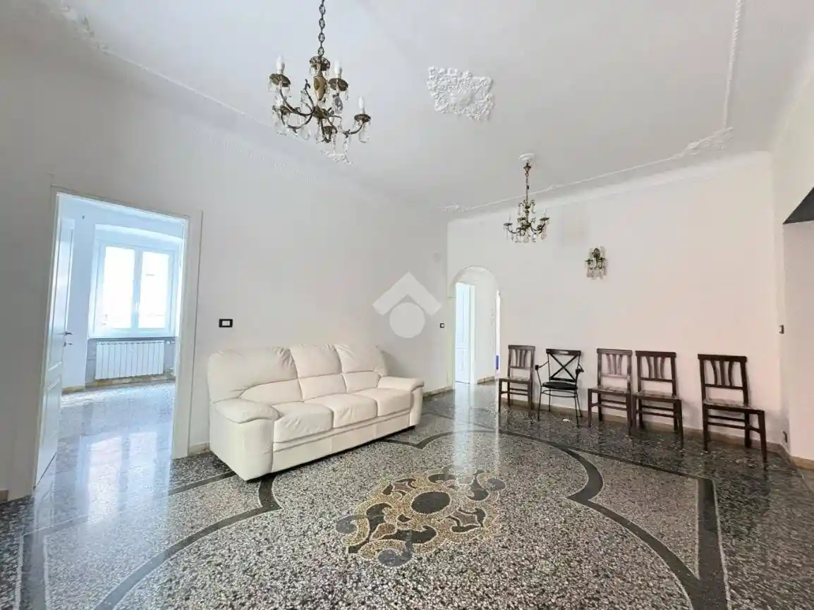 Appartamento in vendita a Genova
