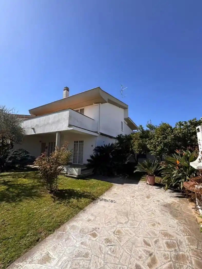 Villa in vendita a Anzio