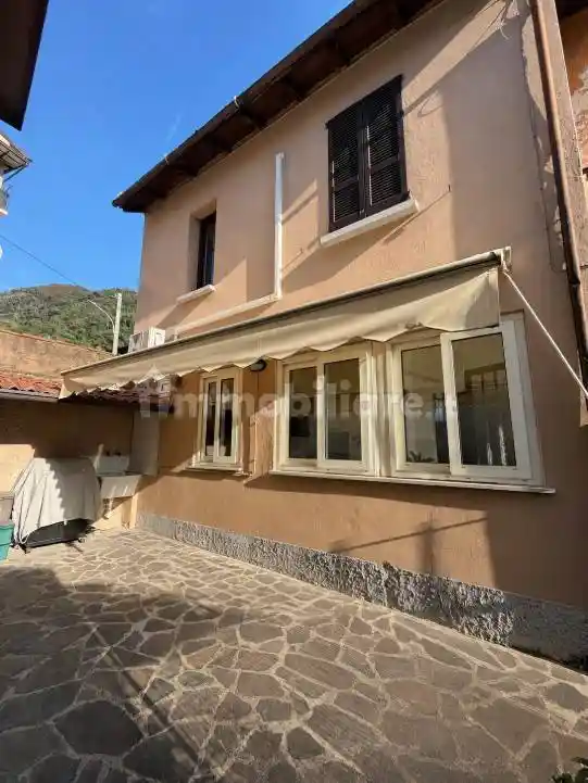 Casa indipendente in vendita a Villa Carcina