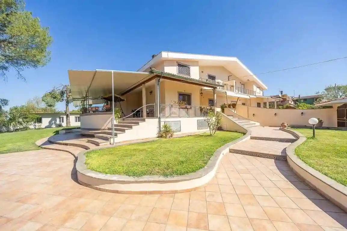 Villa - foto 2