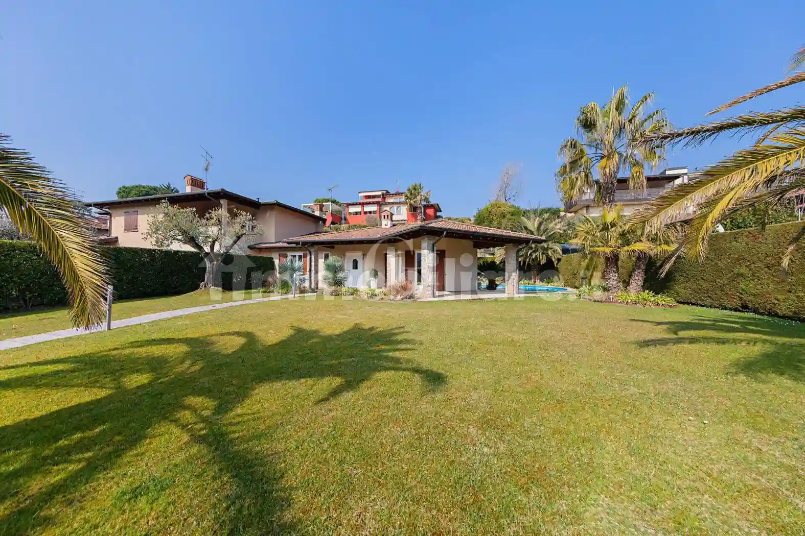 Villa - foto 2