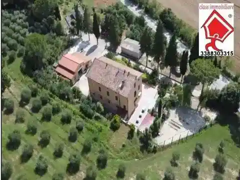 Rustico - Casale in vendita a Chiusi
