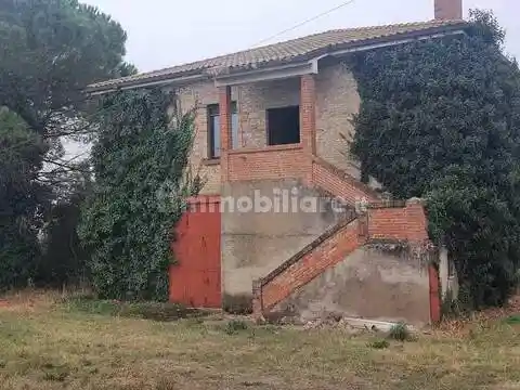 Rustico - Casale in vendita a Perugia