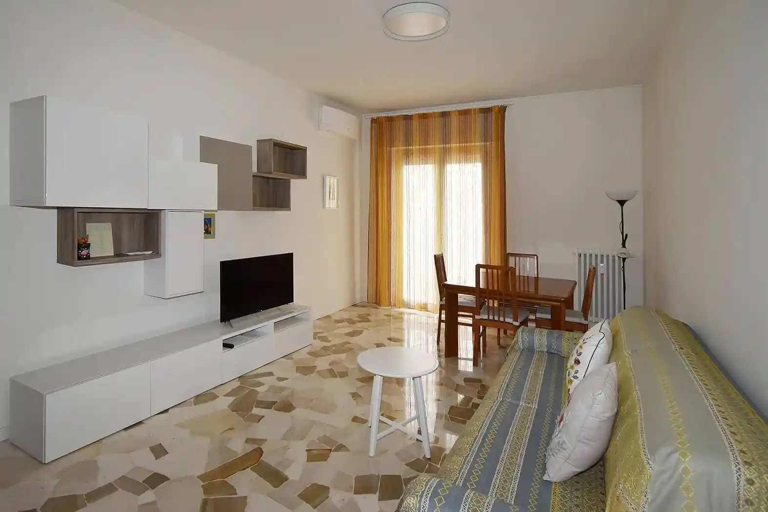 Appartamento in affitto a Rho
