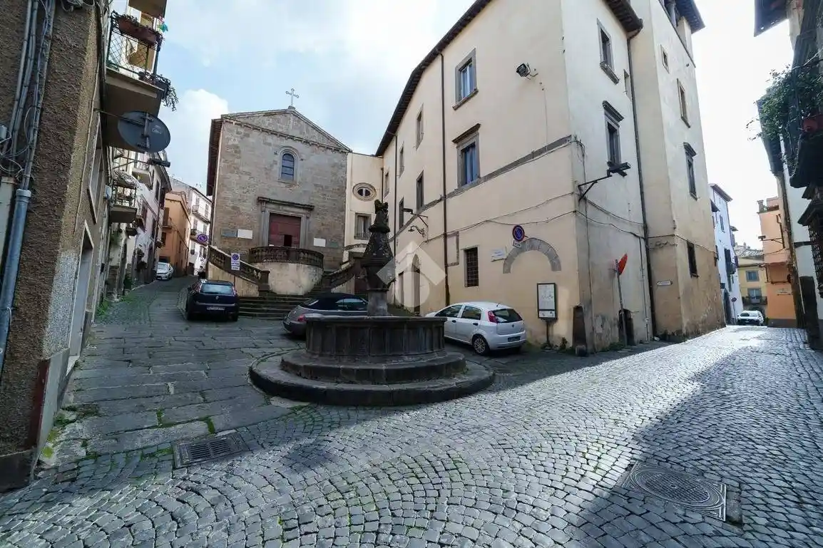 Appartamento in vendita a Viterbo