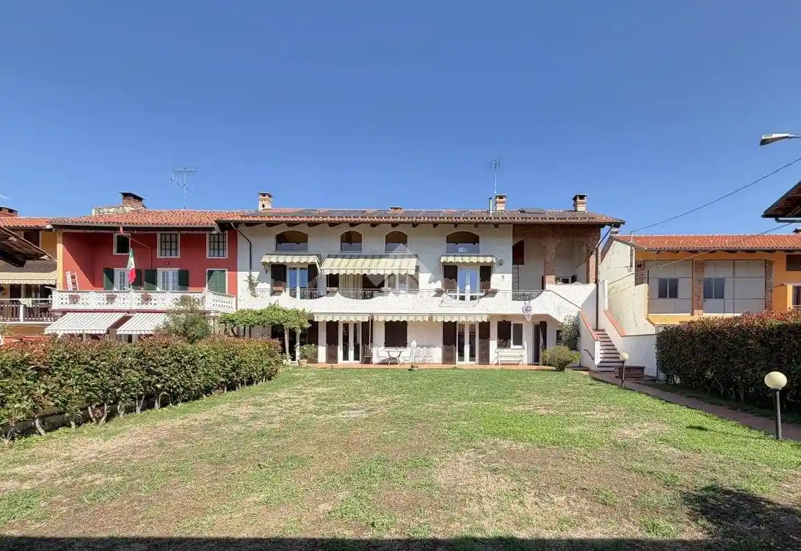 Casa indipendente in vendita a Strambino