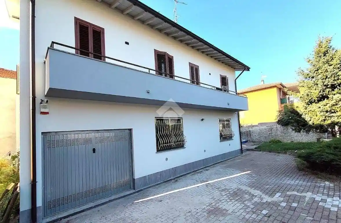 Casa indipendente in vendita a Cermenate