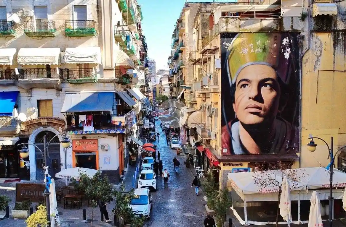 Appartamento in vendita a Napoli