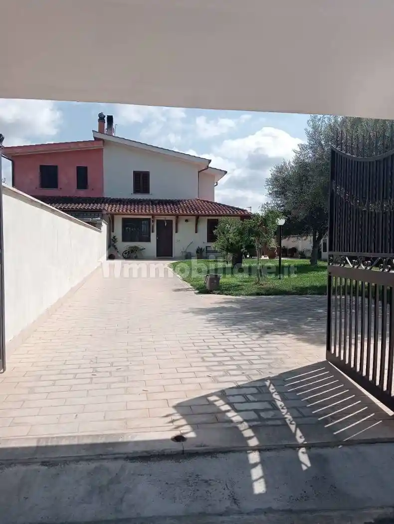 Villa in vendita a Ardea