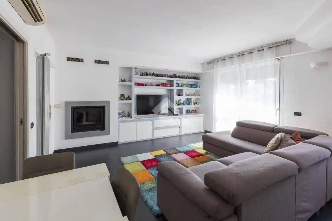 Casa indipendente in vendita a Marnate