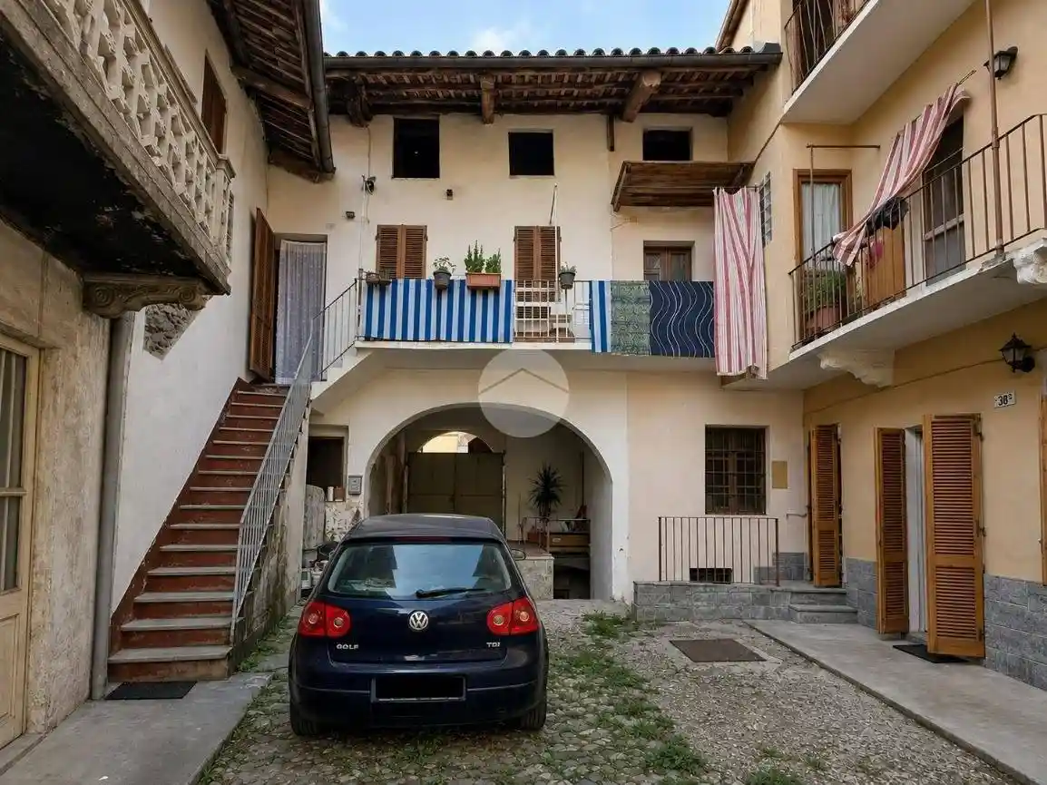 Casa indipendente in vendita a Bollengo