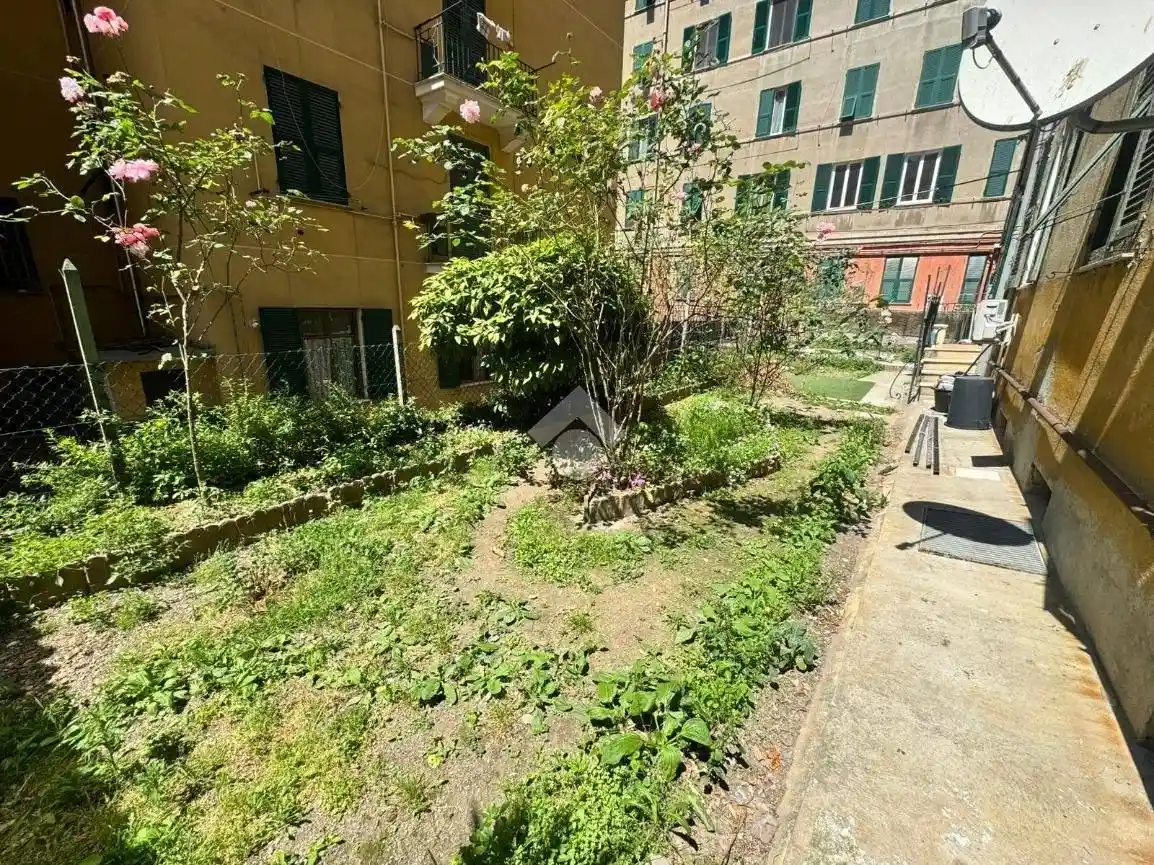 Appartamento in vendita a Genova