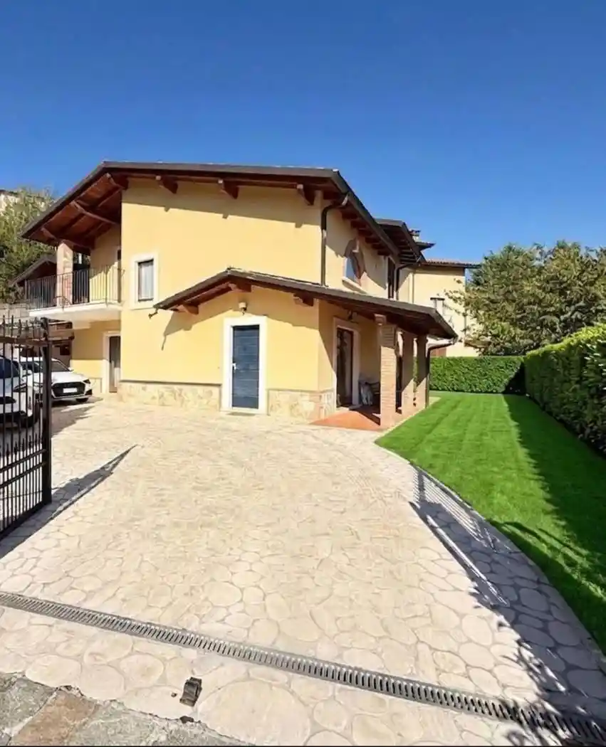 Villa in vendita a L'Aquila