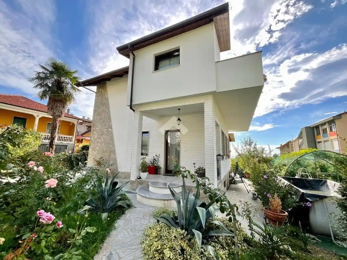Villa in vendita a Corio