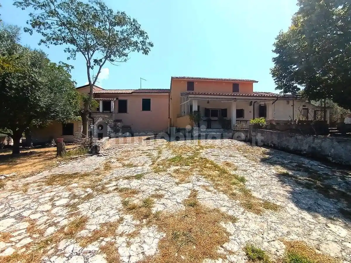 Rustico - Casale in vendita a Labro