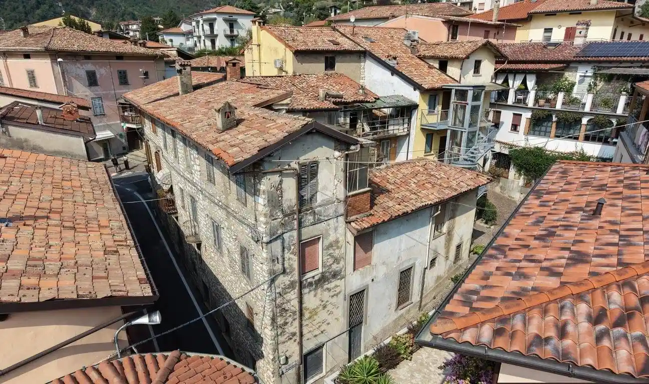 Casa indipendente in vendita a Adrara San Martino