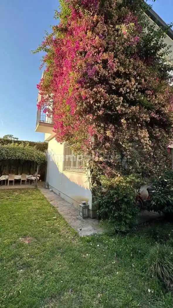 Villetta a schiera in vendita a Viareggio