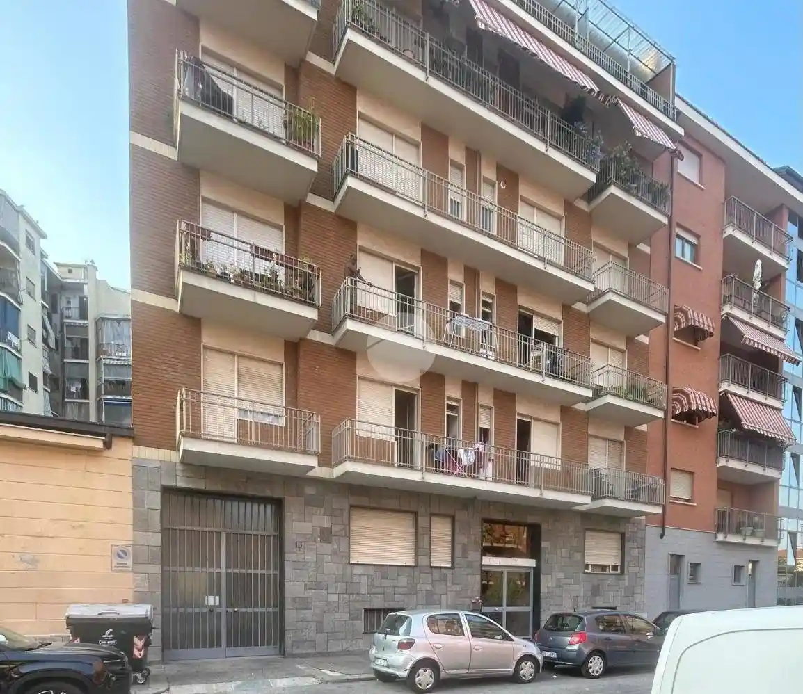 Palazzo - Edificio in vendita a Torino