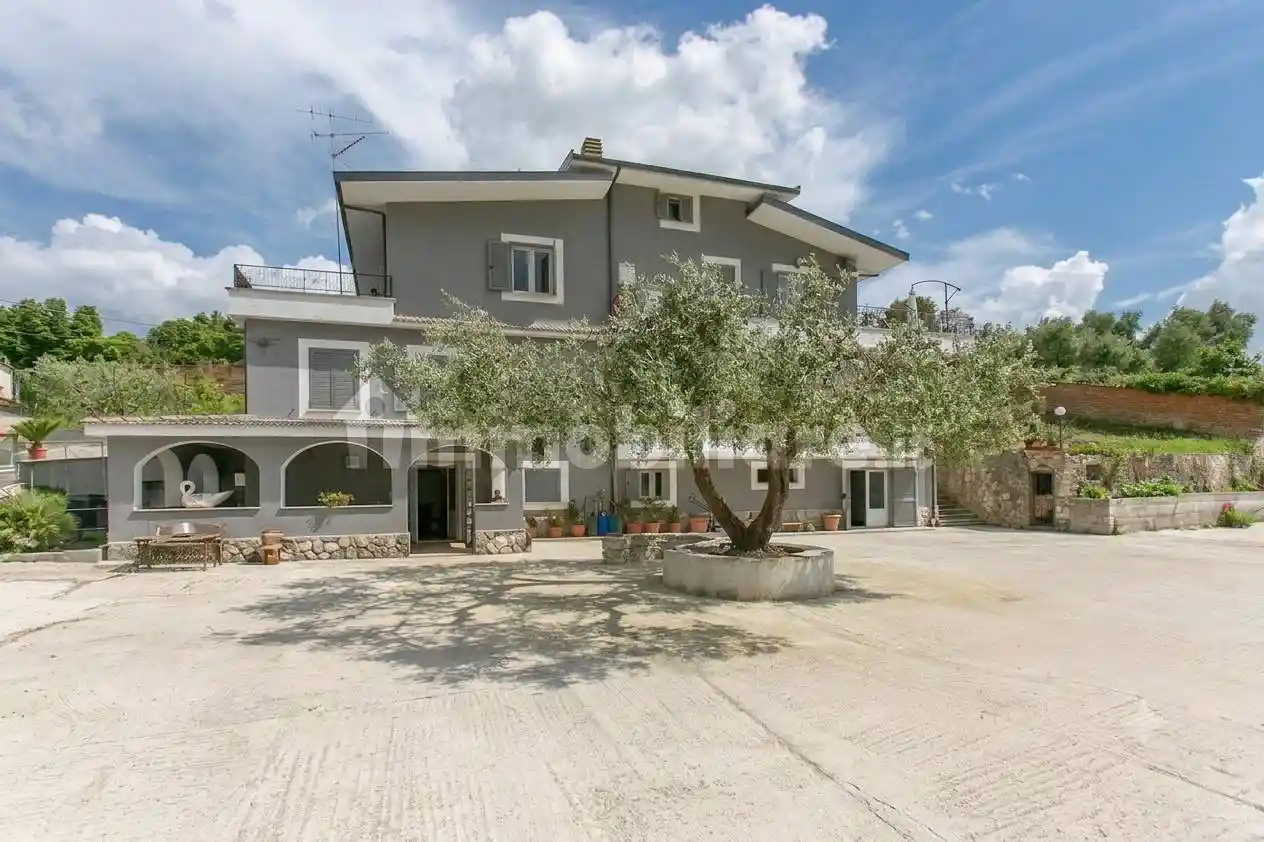 Villa in vendita a Guidonia Montecelio
