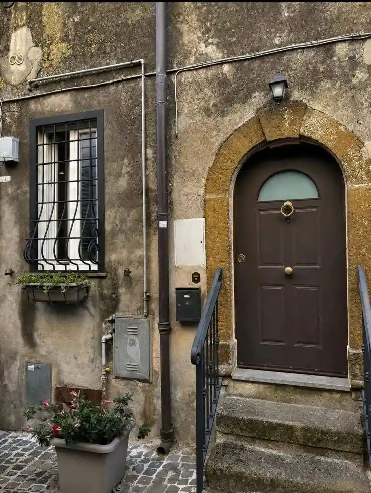 Palazzo - Edificio in vendita a Monte Compatri