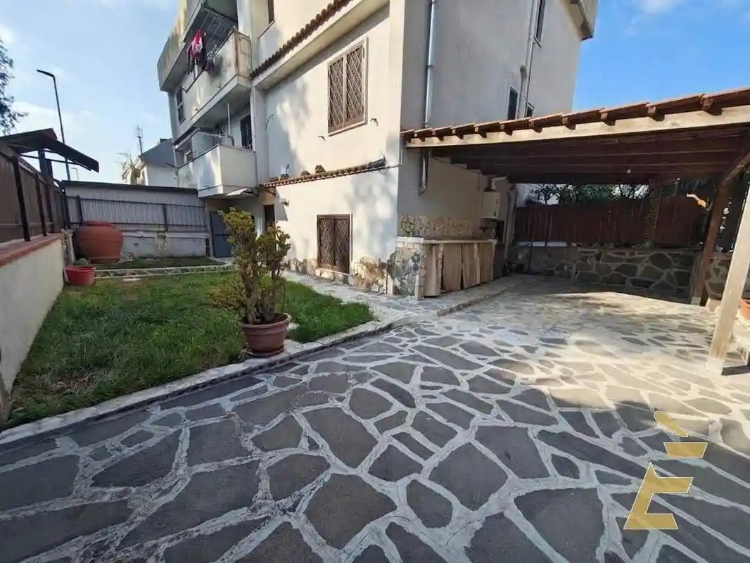 Villa in vendita a Giugliano in Campania