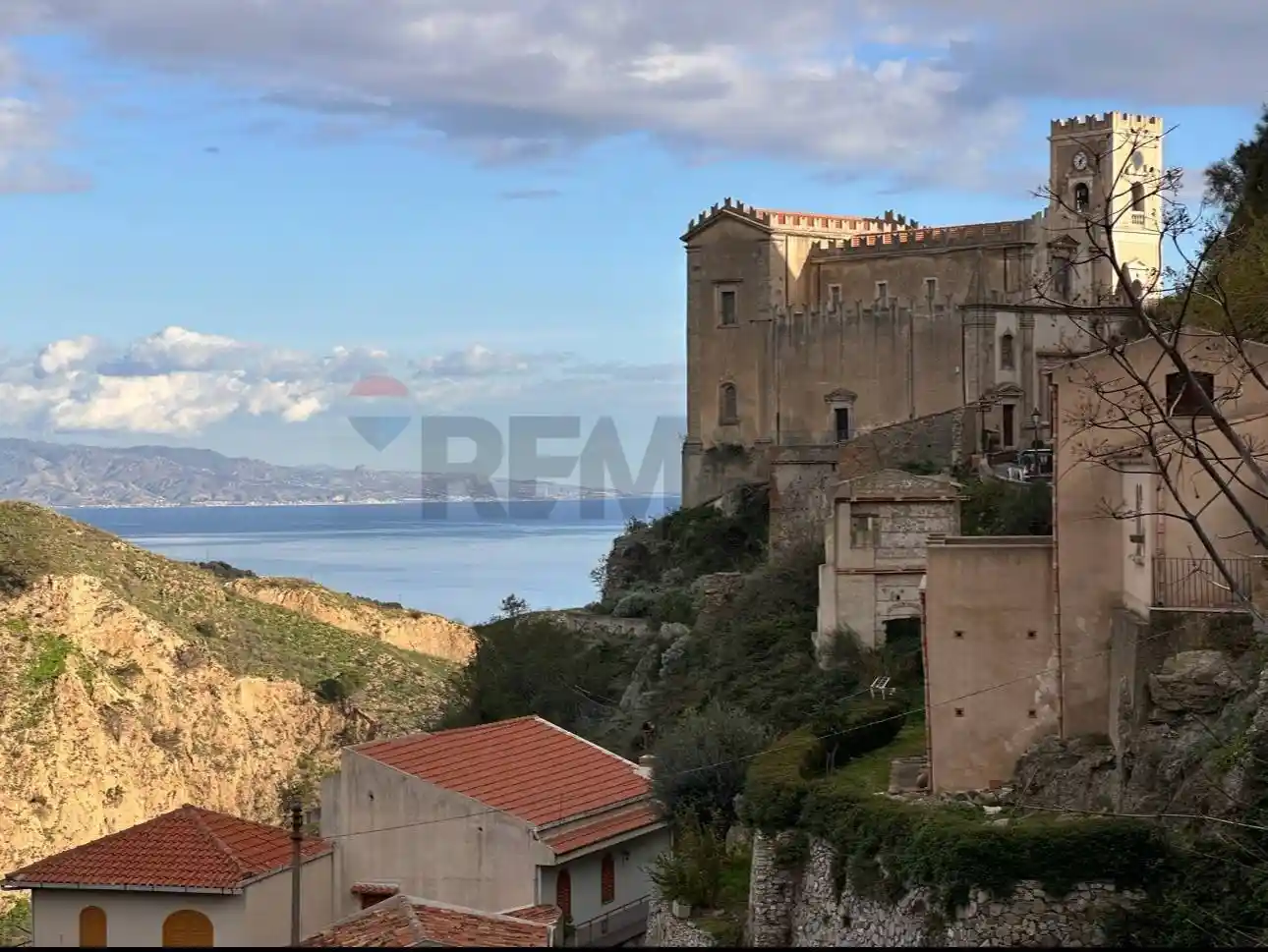 Casa indipendente in vendita a Savoca