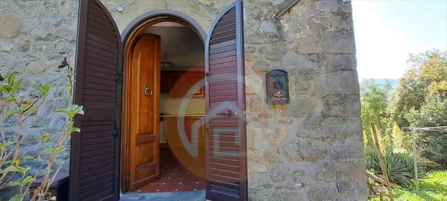 Casa indipendente in vendita a Gallicano