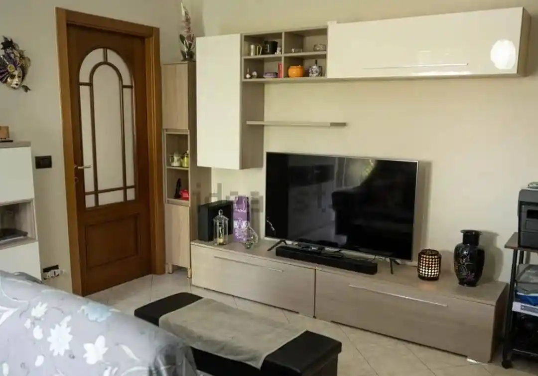 Appartamento in vendita a Garbagnate Milanese