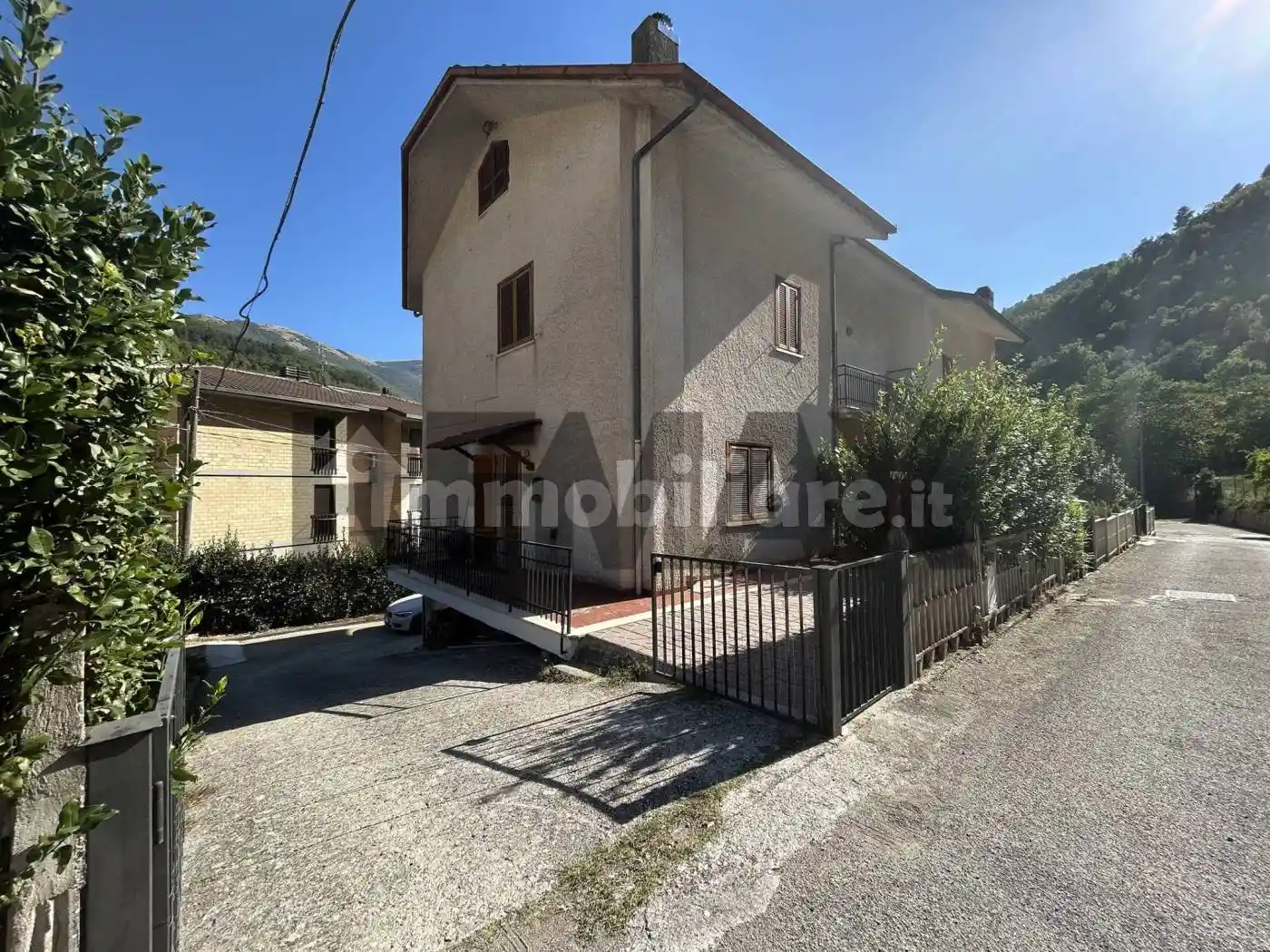 Casa indipendente in vendita a Vallo di Nera