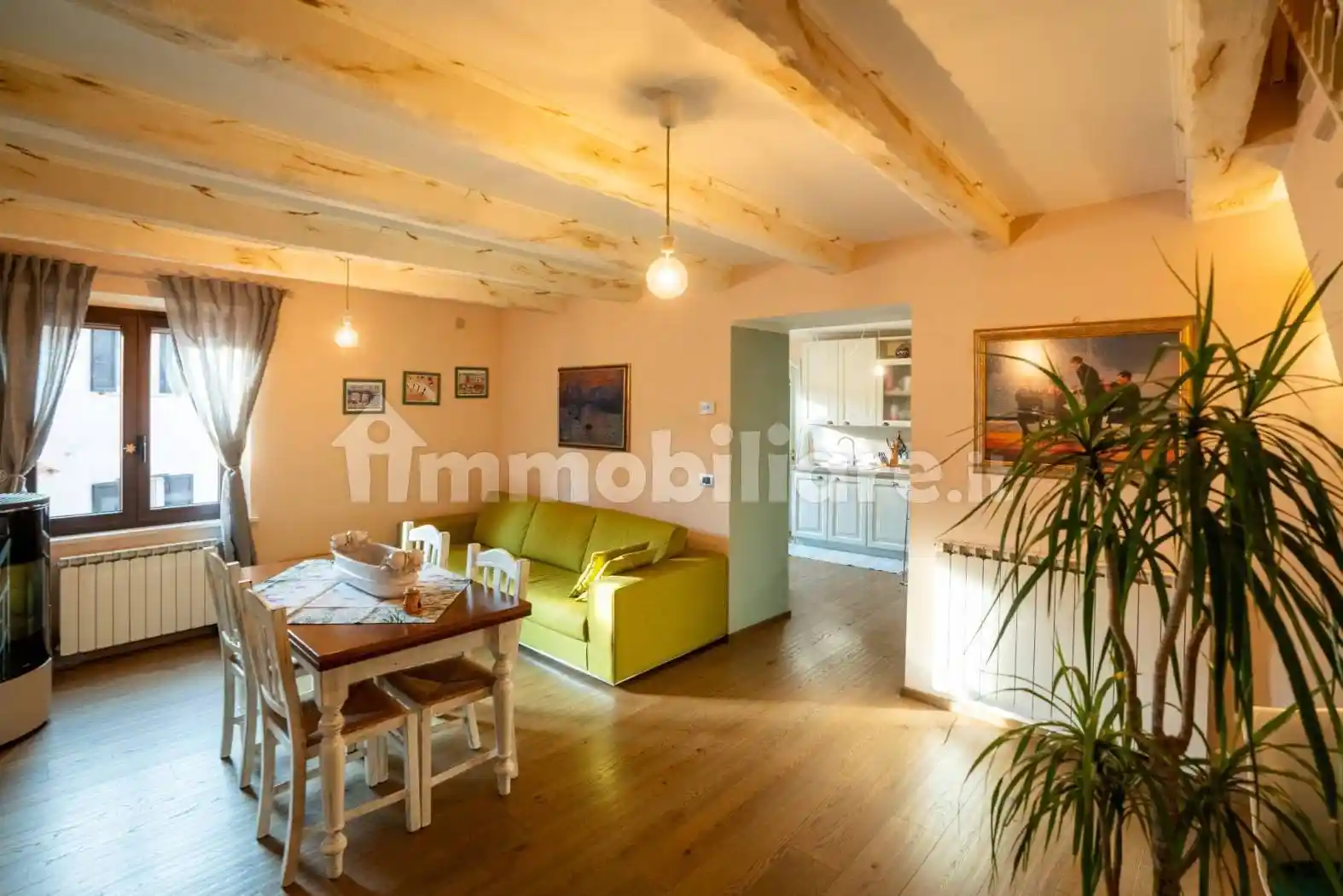 Casa indipendente in vendita a Fossato di Vico