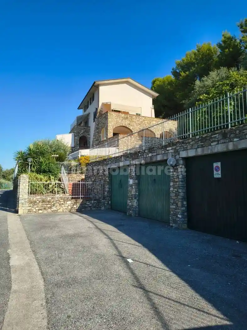 Appartamento in vendita a Andora