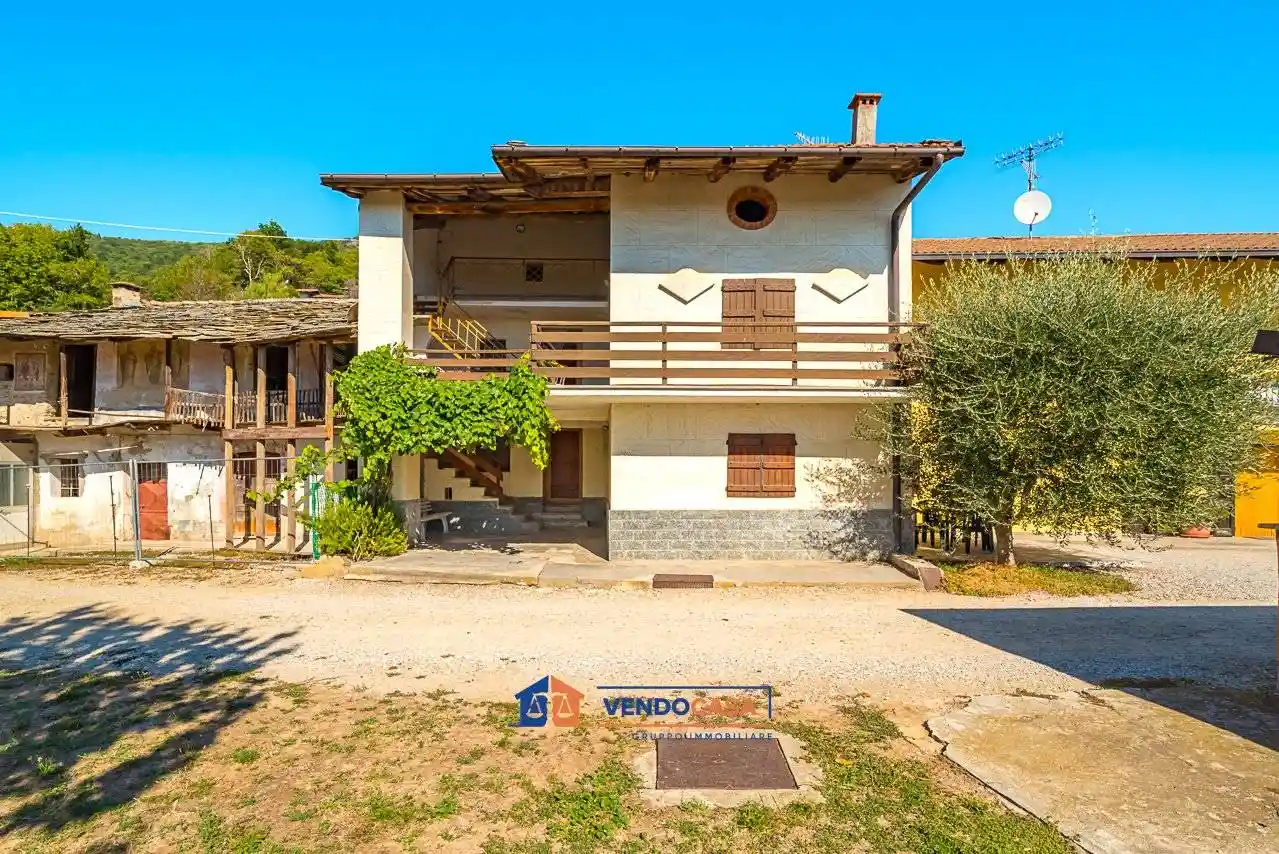 Casa indipendente in vendita a Villar San Costanzo