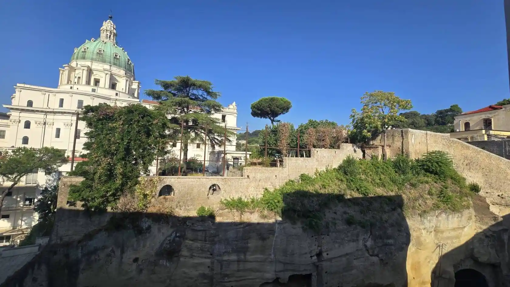 Appartamento in vendita a Napoli