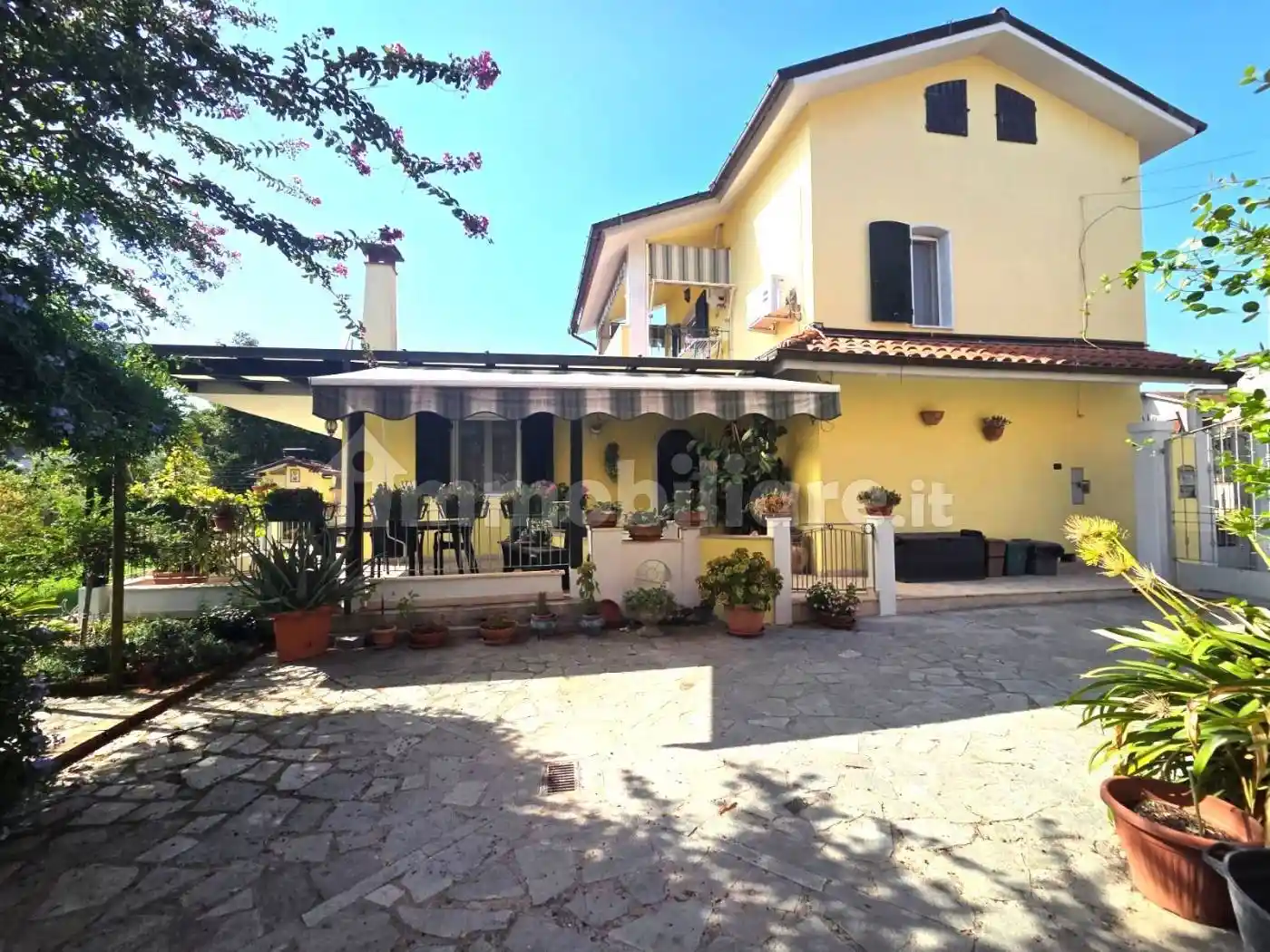 Villa in vendita a Bolano