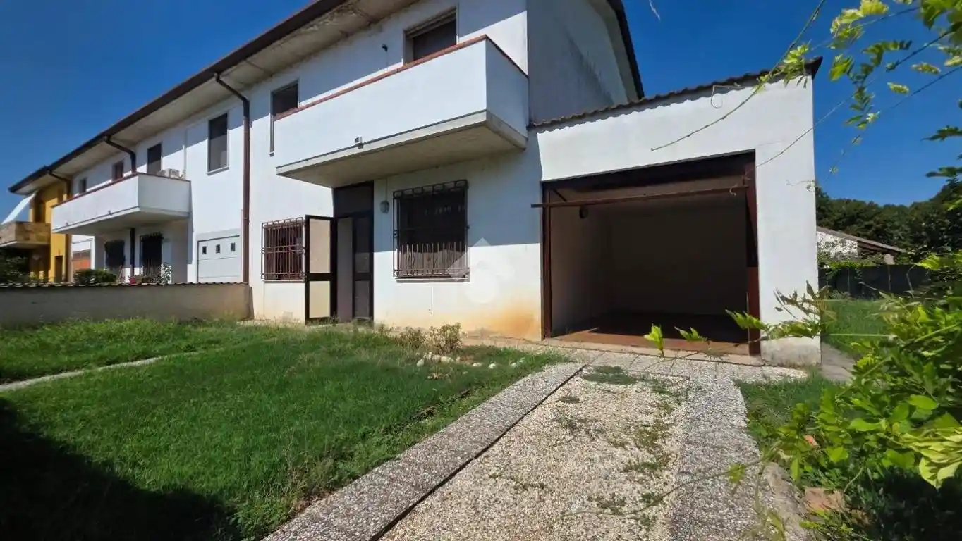 Villetta a schiera in vendita a Borgo Virgilio