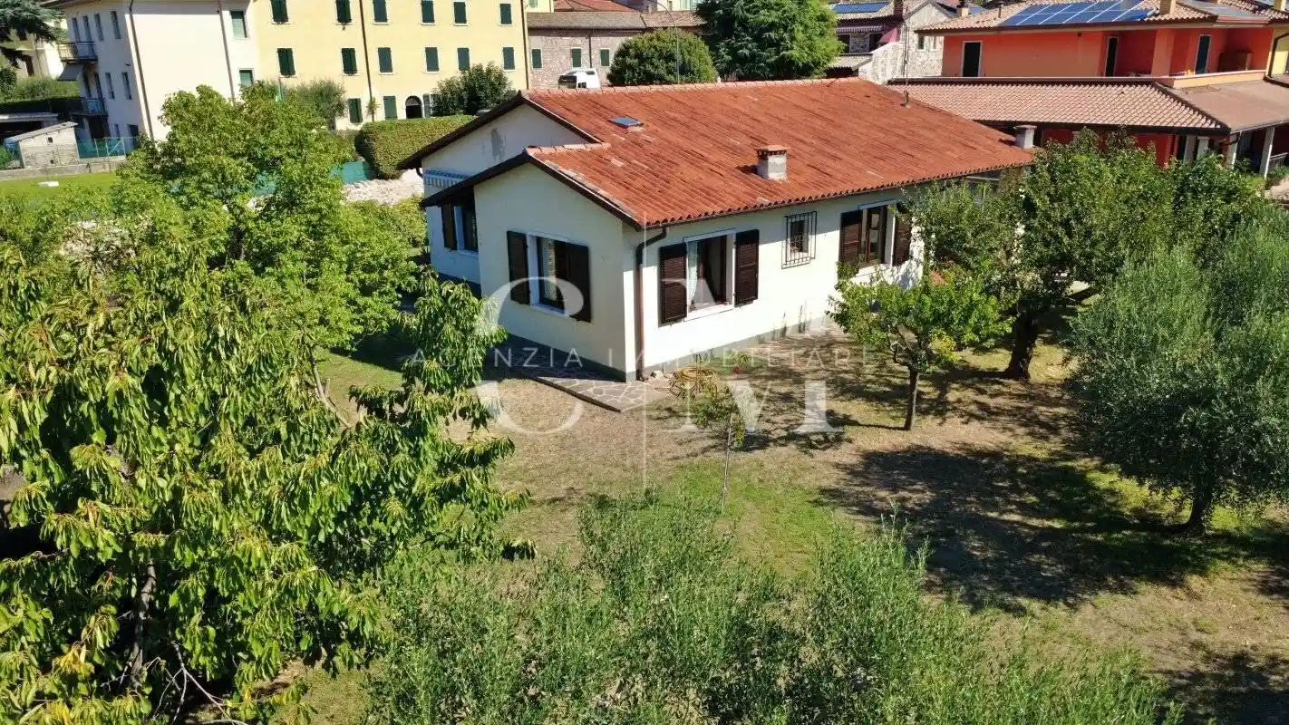 Villa in vendita a Affi