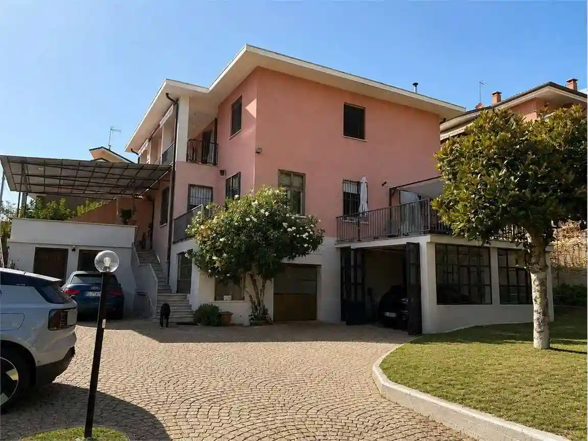Villa - foto 2