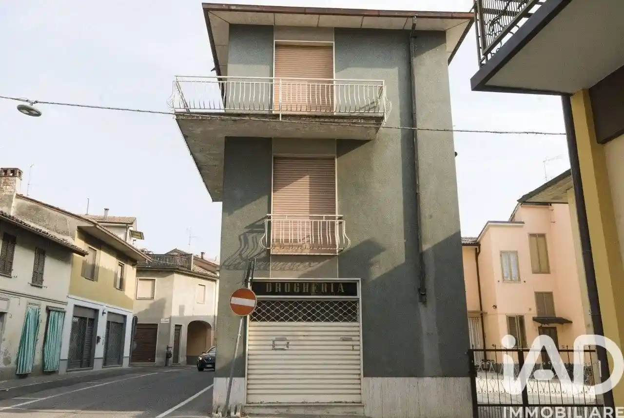 Palazzo - Edificio in vendita a Miradolo Terme