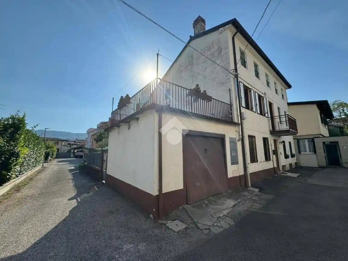 Casa indipendente in vendita a Schio
