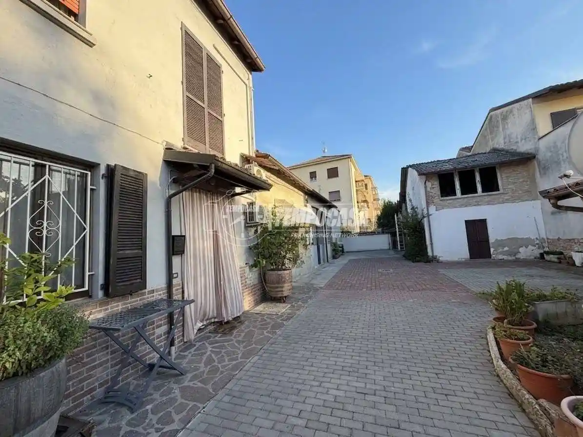 Casa indipendente in vendita a Stradella