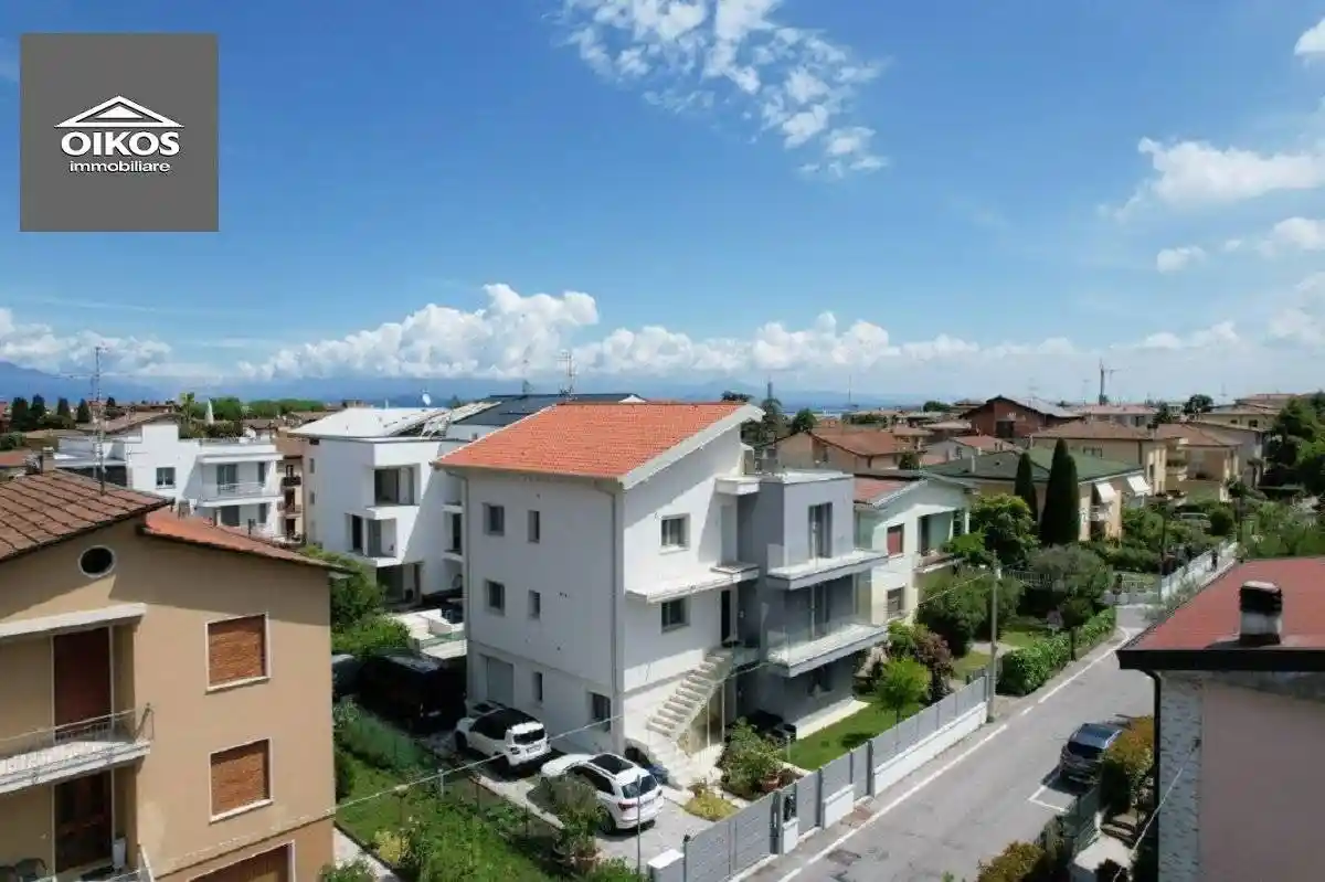 Villa in vendita a Desenzano del Garda