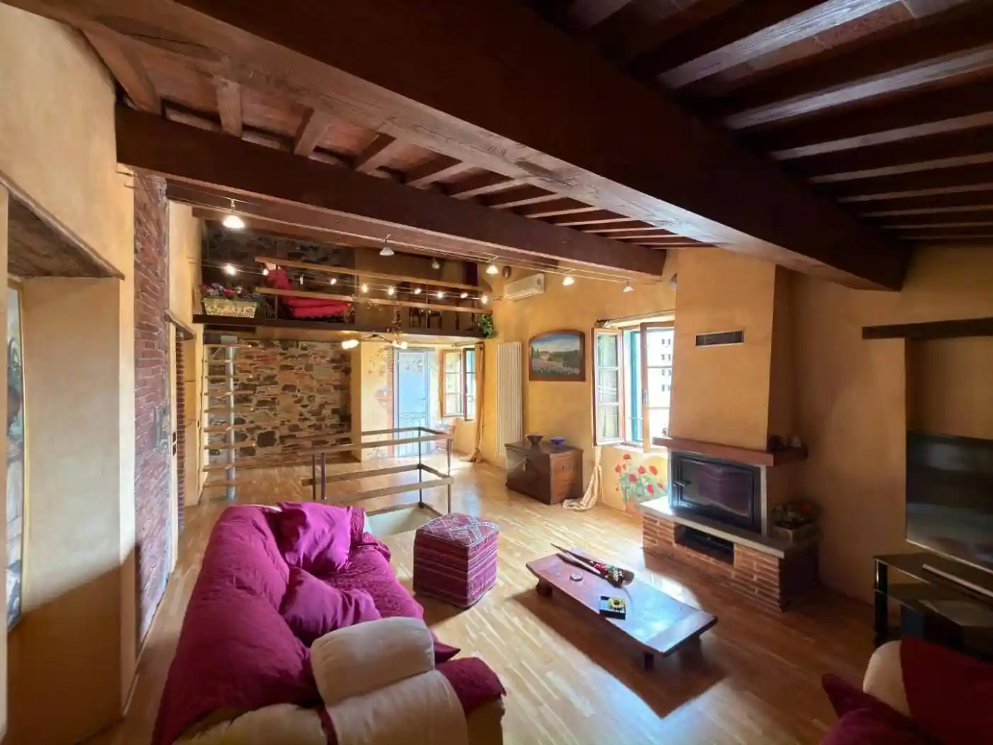 Casa indipendente in affitto a Lucca