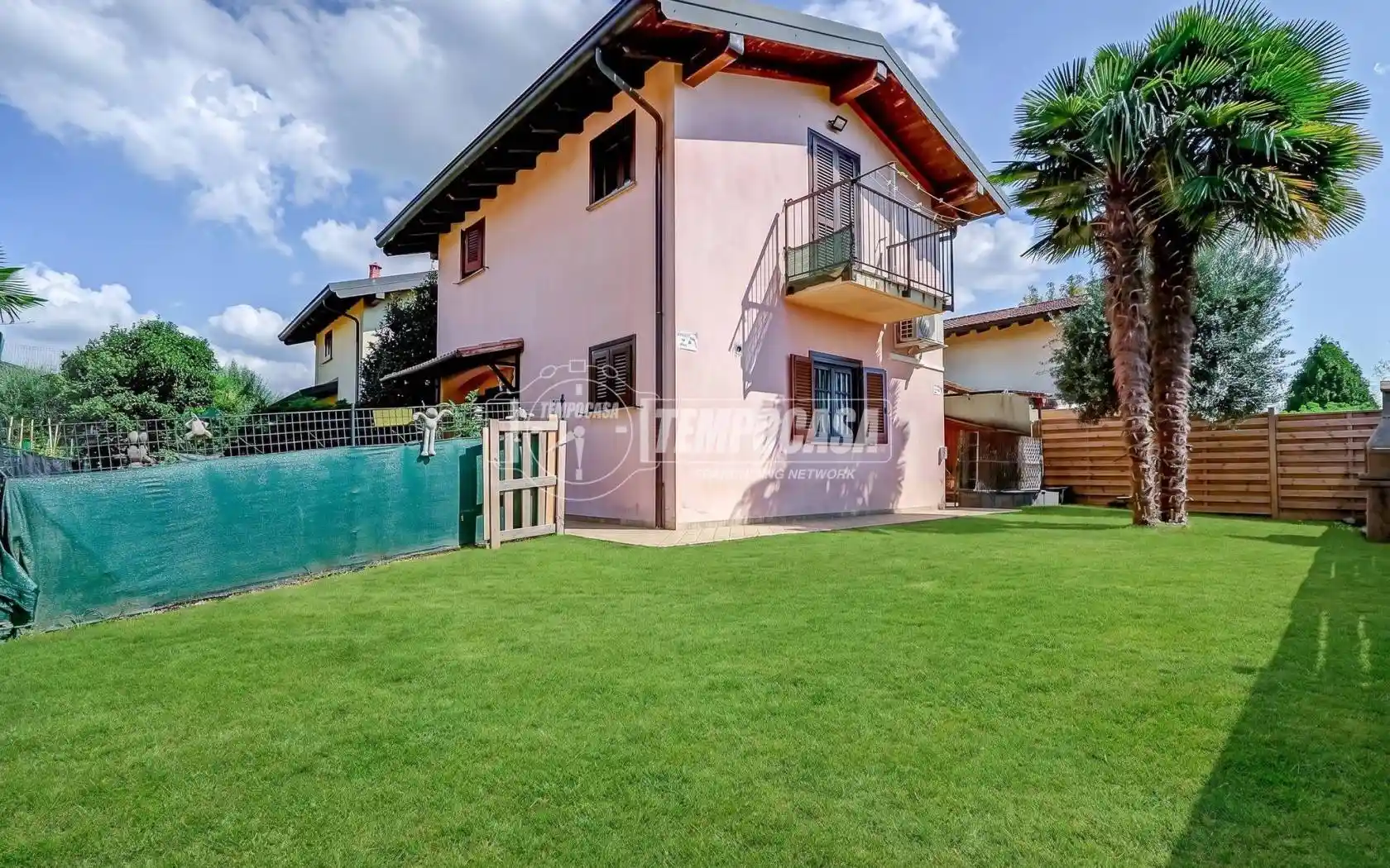 Villa in vendita a Pombia