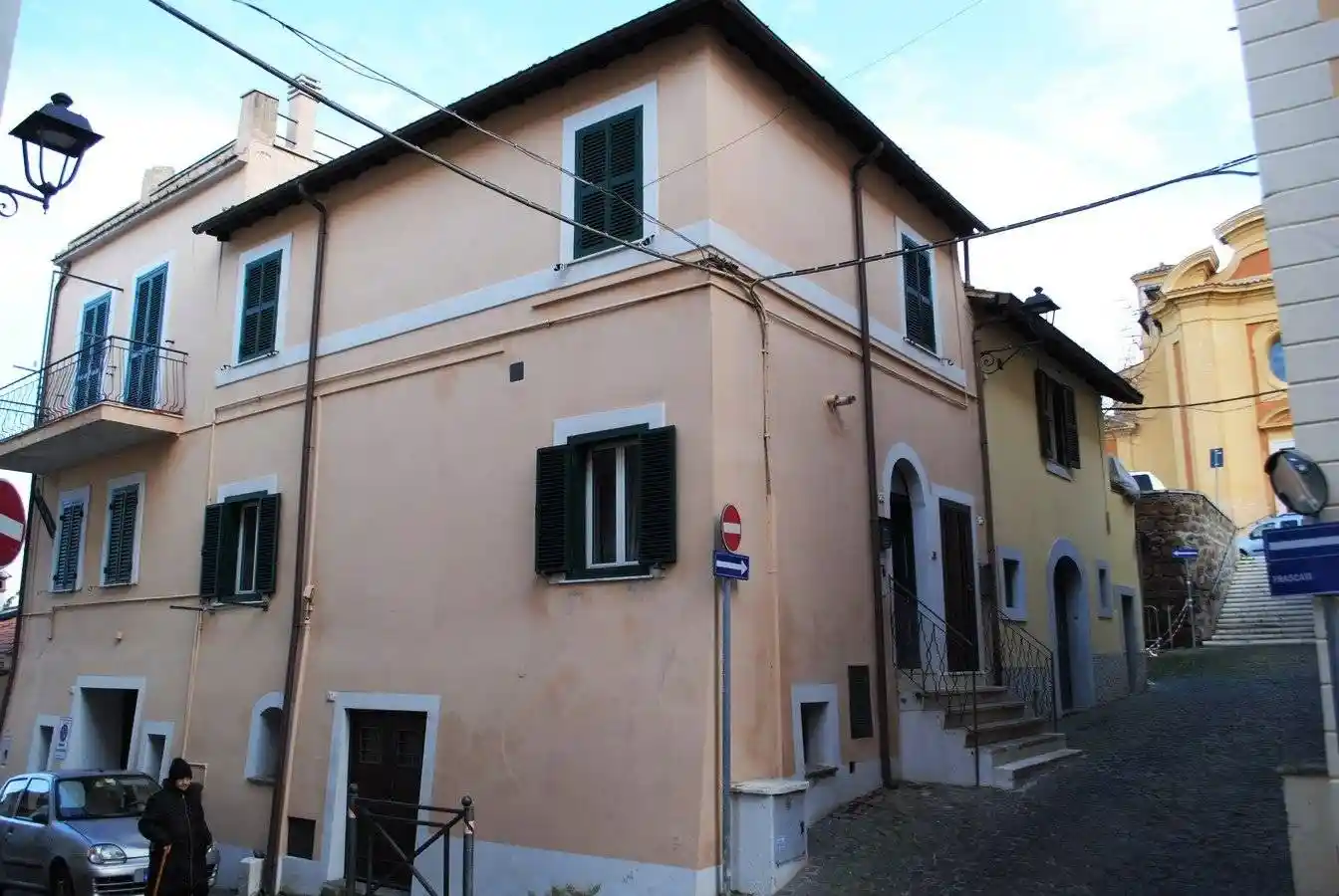 Appartamento in affitto a Colonna