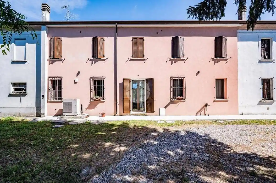 Casa indipendente in affitto a Marcaria