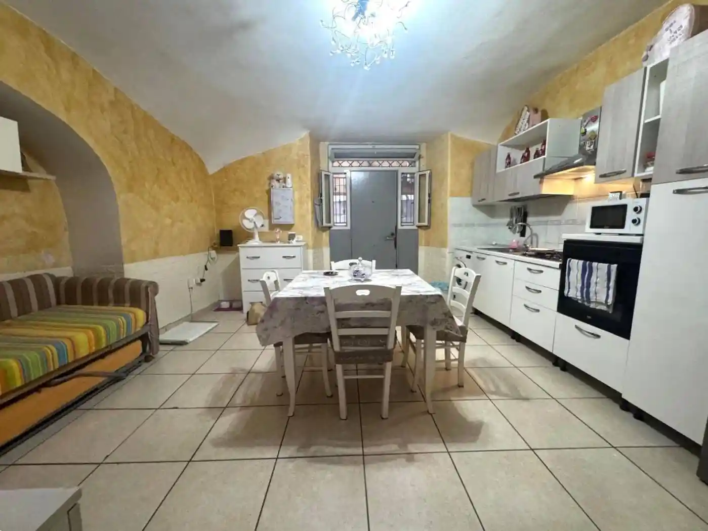 Appartamento in vendita a Napoli
