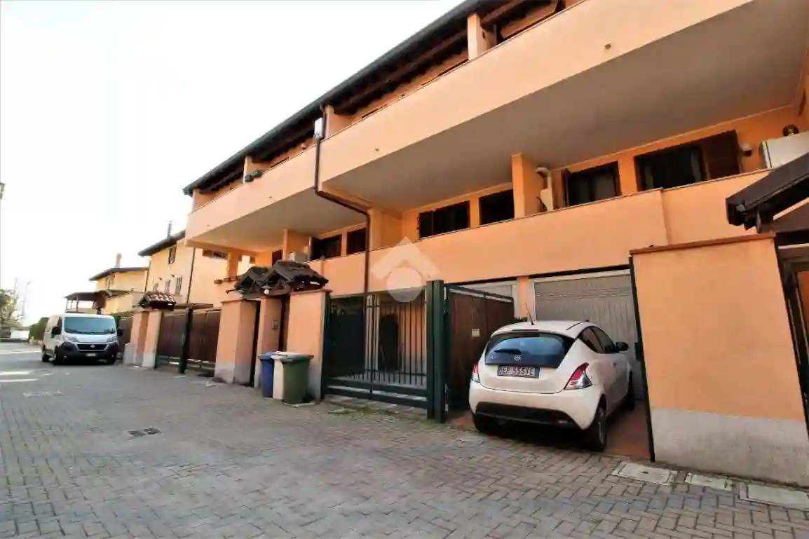 Villetta a schiera - foto 2